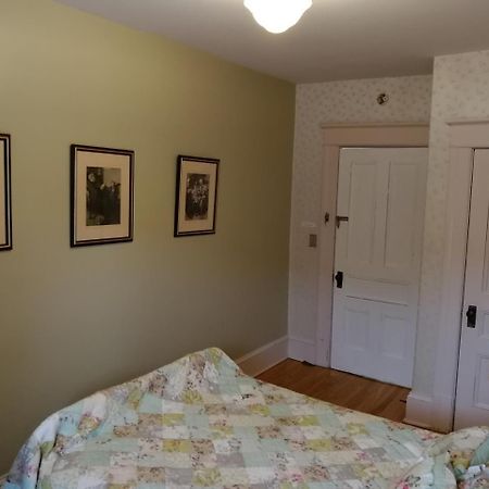 Downtown Bed & Breakfast Moncton Exterior foto