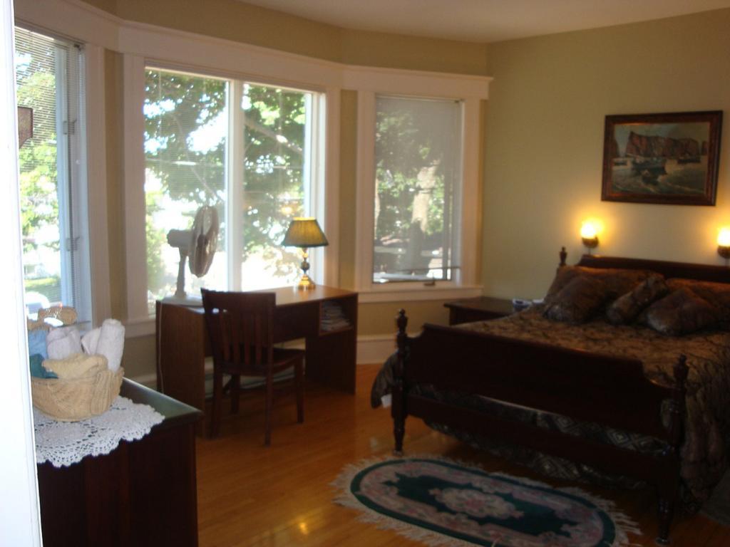 Downtown Bed & Breakfast Moncton Exterior foto