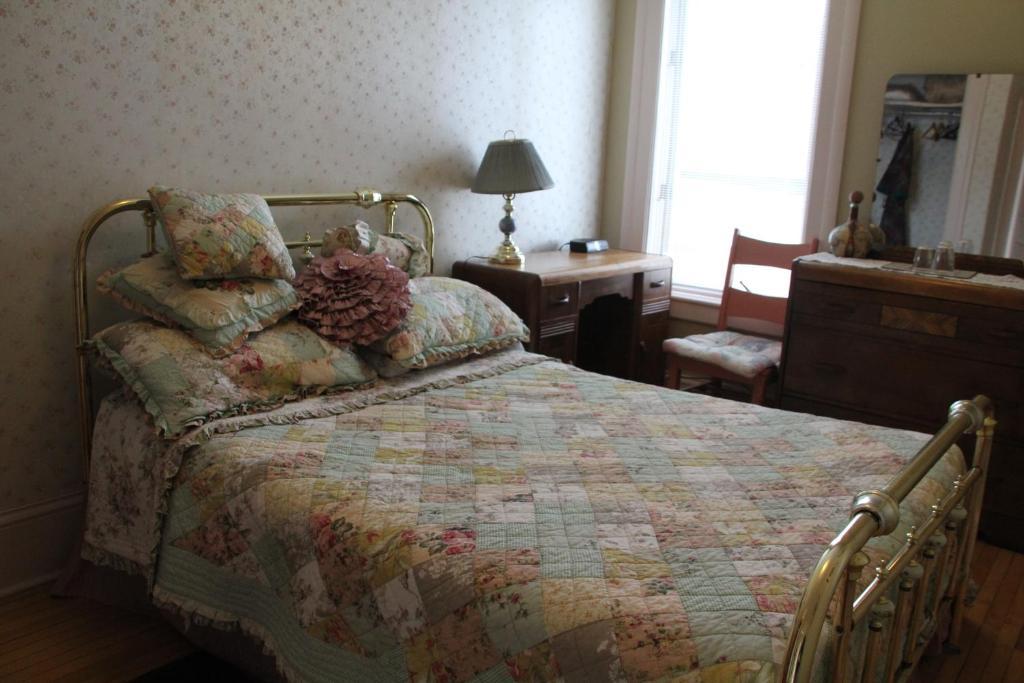 Downtown Bed & Breakfast Moncton Quarto foto